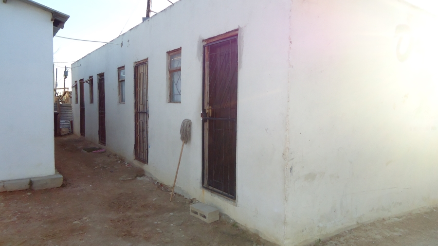 2 Bedroom Property for Sale in Nomzamo Western Cape